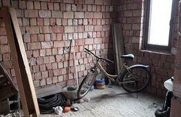 Casă la roșu Mănășturel ,teren generos,priveliște panoramică sau schimb cu apart