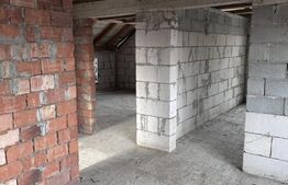 Casă la roșu Mănășturel ,teren generos,priveliște panoramică sau schimb cu apart