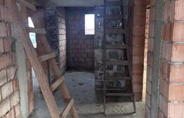 Casă de vânzare la roșu, Cășeiu – 250 mp utili și teren generos de 1.553 mp