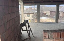 Casă de vânzare la roșu, Cășeiu – 250 mp utili și teren generos de 1.553 mp