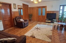 Casă de vanzare, cu 6 camere, 200 mp, zona centrala-Dej