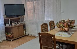 Casă de vanzare, cu 6 camere, 200 mp, zona centrala-Dej