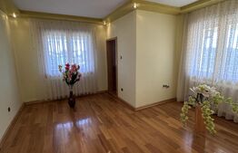 Casă spațioasă, 11 camere, 600 mp, teren 1450 mp, zona Lidl,