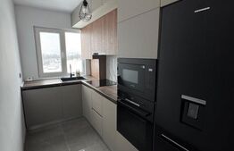 Apartament de 3 camere, renovat+garaj inclus