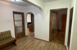 Apartament 3 camere, decomandat, zona Standard