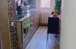 Apartament de 2 camere, etaj 1, complet mobilat și utilat 