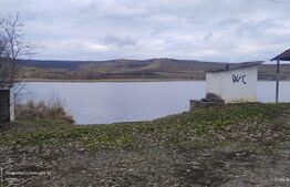 Oportunitate investițională-Proprietate cu lac privat in Geaca