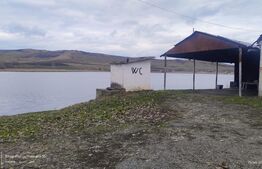 Oportunitate investițională-Proprietate cu lac privat in Geaca