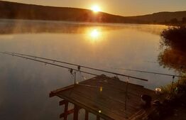 Oportunitate investițională-Proprietate cu lac privat in Geaca