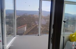 Apartament 2 camere decomandat cu 2 balcoane, zonă liniștită – oportunitate!