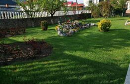 Casă cochetă cu design modern și grădină superbă în Gherla, gata să devină acasa