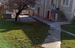 Casă spațioasă cu teren generos, de 3000 mp și priveliște superbă în Cuzdrioara 