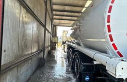 SPATIU DE INCHIRIAT DESTINAT REPRATIILOR AUTO, UTILAT CORESPUNZATOR/VULCANIZARE