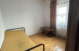 Apartament de 3 camere, decomandat, 66 mp, 2 balcoane închise – Gherla