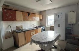 Apartament de 3 camere, decomandat, 66 mp, 2 balcoane închise – Gherla