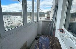 Apartament de 3 camere, decomandat, 66 mp, 2 balcoane închise – Gherla