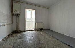 Apartament 2 camere decomandat, etaj 4, Gherla – ideal pentru renovare