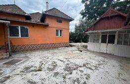 Casă cochetă cu curte proprie în Gherla – confort și liniște 