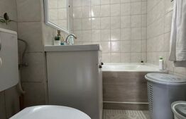 Apartament cochet cu 3 camere, 57 mp, balcon, 2 locuri de parcare și boxă 
