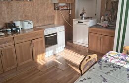 Casa de vanzare, 275 mp, teren de 1.325 mp, zona Vest