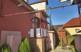 Casa de vanzare, 275 mp, teren de 1.325 mp, zona Vest