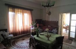 Casa de vanzare, 244 mp, teren 7729 mp, zona Ocna Dejului