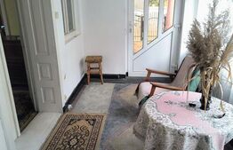 Casa mare de vanzare in centrul localitatii Cuzdrioara