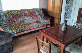Casa mare de vanzare in centrul localitatii Cuzdrioara