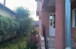 Casa mare de vanzare in centrul localitatii Cuzdrioara