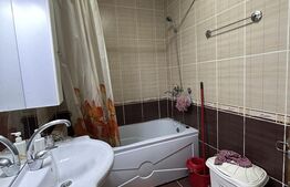 Apartament cu 3 camere, 68.77 mp, zona Gherla