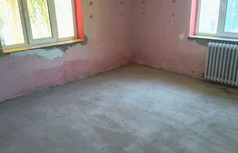 Casa de vanzare, 75 mp, localitatea Urisor 
