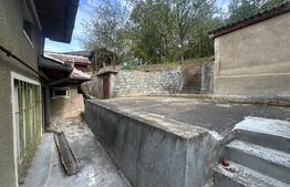 Casa de vanzare, 98 mp, teren 1.600 mp, zona Gherla 