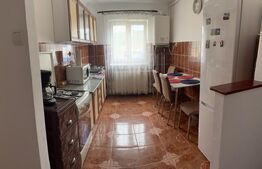 Apartament cu 3 camere decomandate, balcon și loc de parcare – Gherla