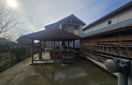 Casă la gri, 4 camere, 290 mp, zona Bălata, Șoimuș