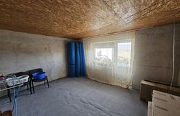 Casă la gri, 4 camere, 290 mp, zona Bălata, Șoimuș