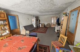 Casă la gri, 4 camere, 290 mp, zona Bălata, Șoimuș