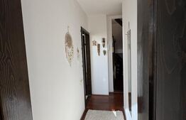 Apartament la mansardă, 3 camere, 76 mp, Deva