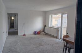 Apartament de vanzare, cu 4 camere, 85 mp, zona centrala