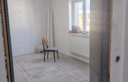 Apartament de vanzare, cu 4 camere, 85 mp, zona centrala