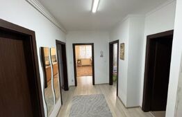 Apartament de vanzare, 2 camere, 74 mp + balcon, zona Pietroasa 