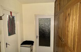 Apartament cu 3 camere, zona Progresul decomandat