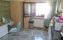 Apartament  de vanzare, cu 4 camere, 92 mp, zona ultracentrala