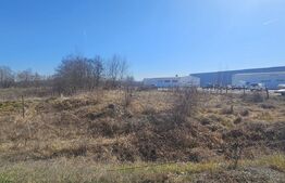 Teren intravilan,  3500 mp, pozitie strategică, Deva