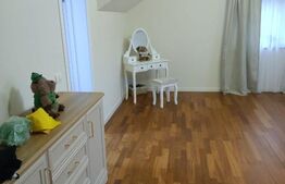 Casă 4 camere, 257mp, zona Zăvoi.