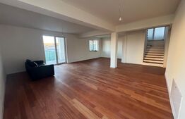 Casă 4 camere, 257mp, zona Zăvoi.