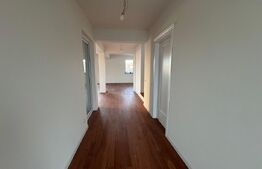 Casă 4 camere, 257mp, zona Zăvoi.