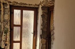 Casa de vanzare, cu 3 camere, 100 mp, zona Săulești