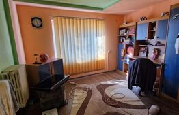 Casa de vanzare, cu 3 camere, 100 mp, zona Săulești