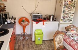 Casa de vanzare, cu 3 camere, 100 mp, zona Săulești