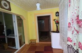 Vand casă cu 3 camere, Valea Bradului